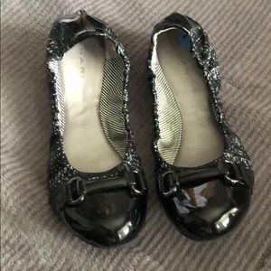 Patent leather with fabric print flats